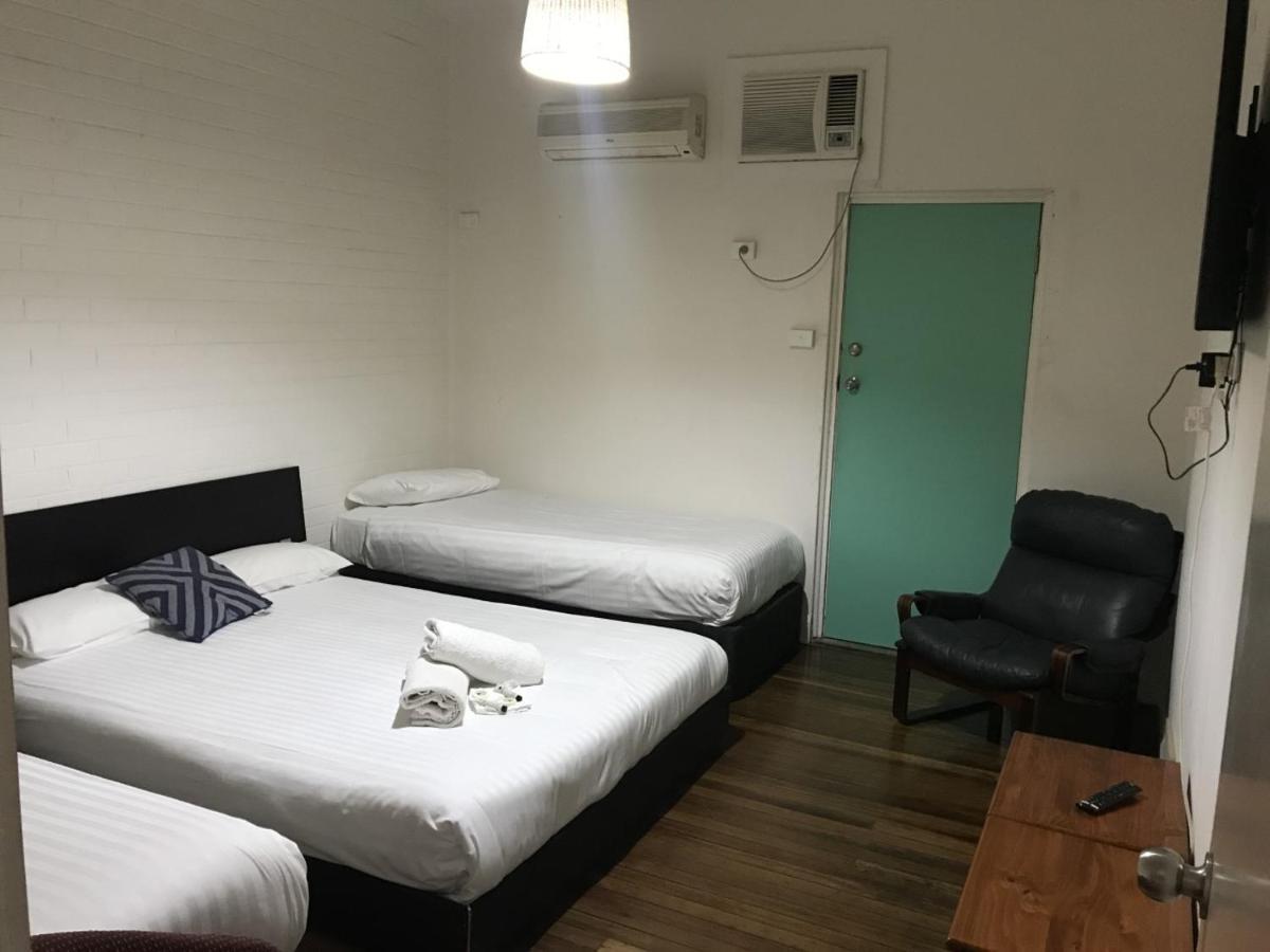 Belmont Palms Motel Lake Macquarie Bagian luar foto