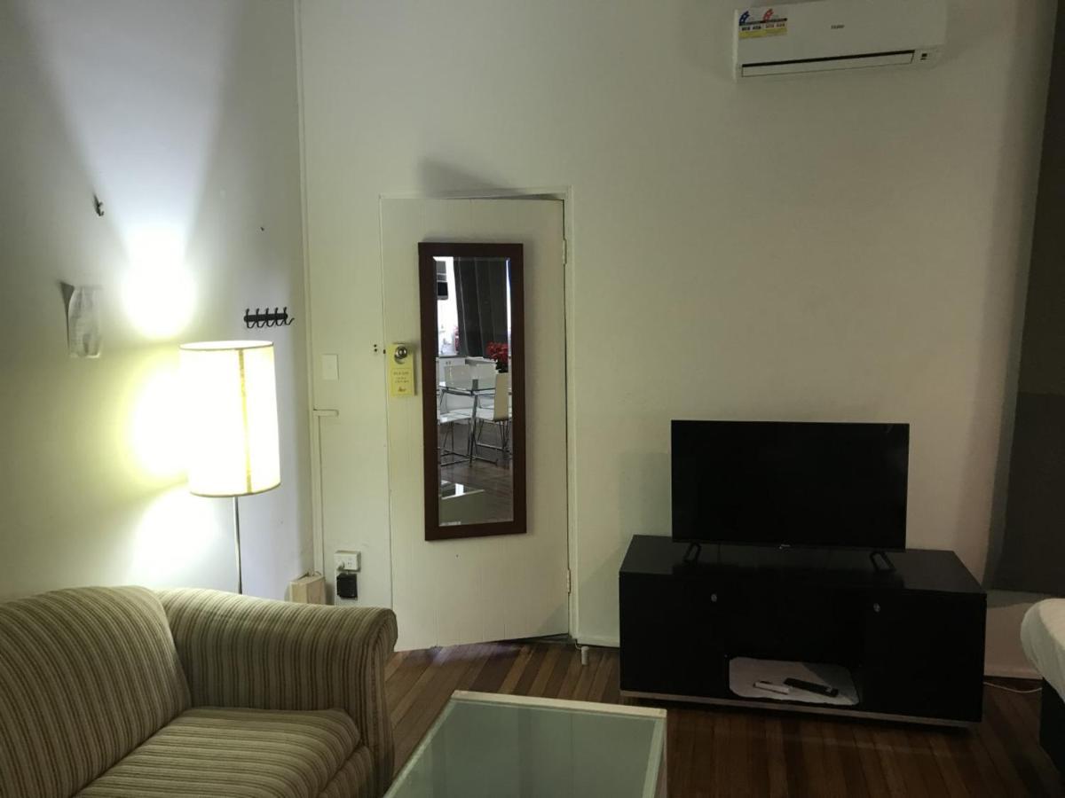 Belmont Palms Motel Lake Macquarie Bagian luar foto