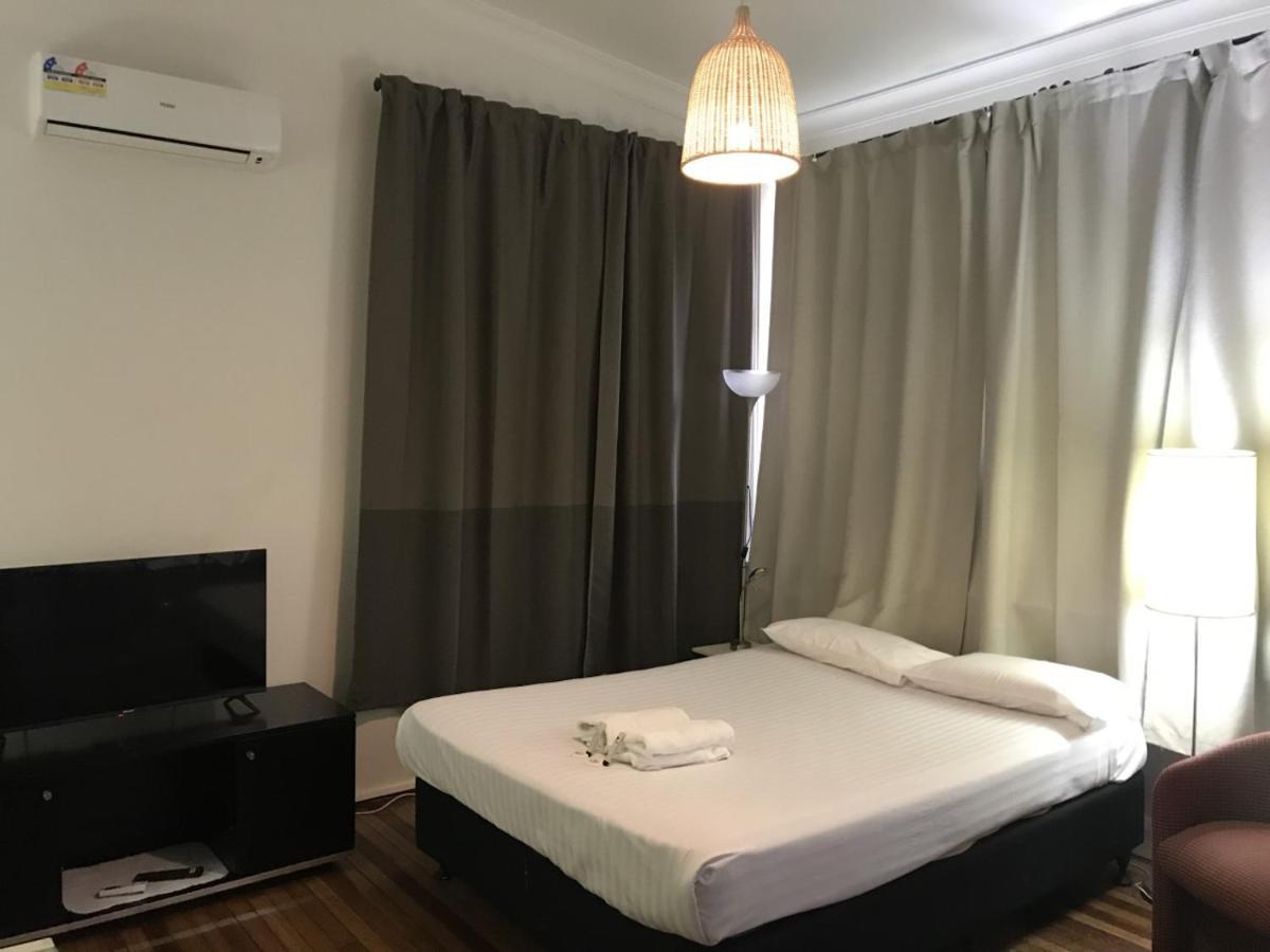 Belmont Palms Motel Lake Macquarie Bagian luar foto