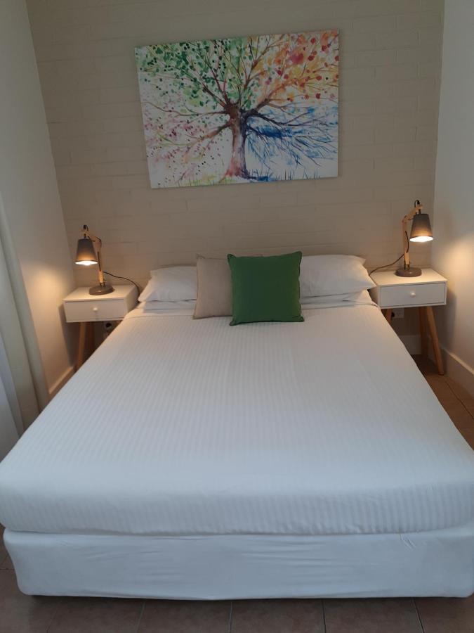 Belmont Palms Motel Lake Macquarie Bagian luar foto